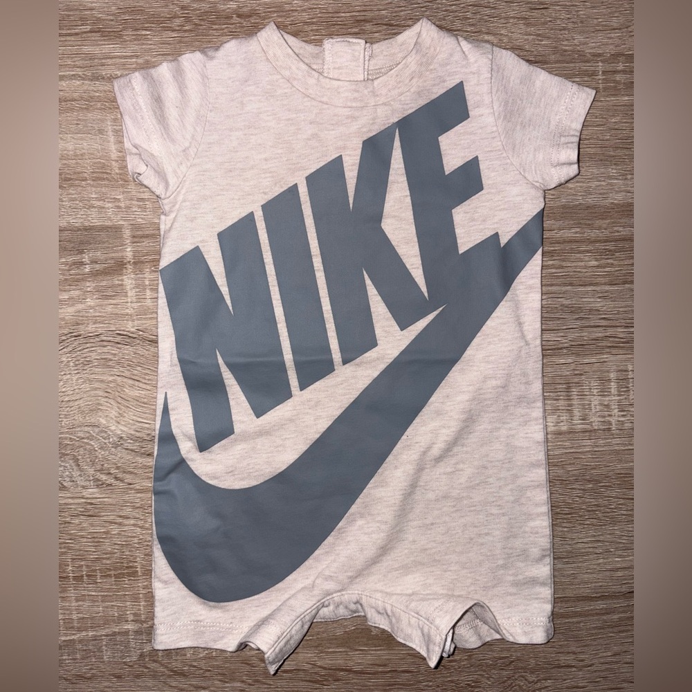Nike romper